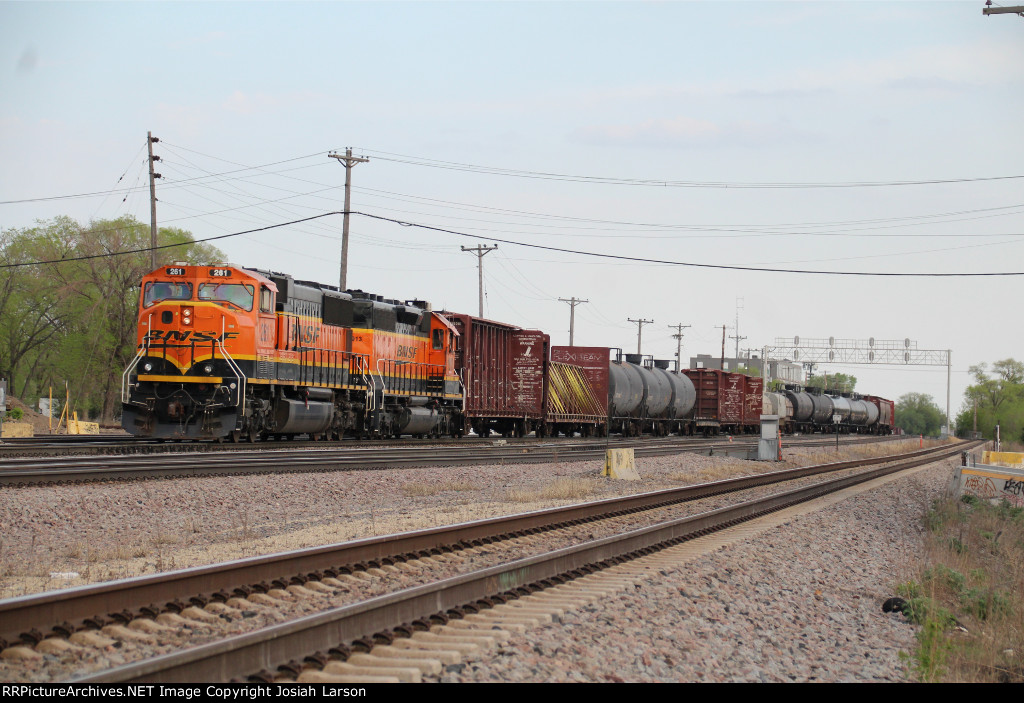 BNSF 261 West